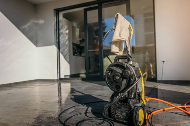 Animal Enclosure Cleaning in Brenham, TX